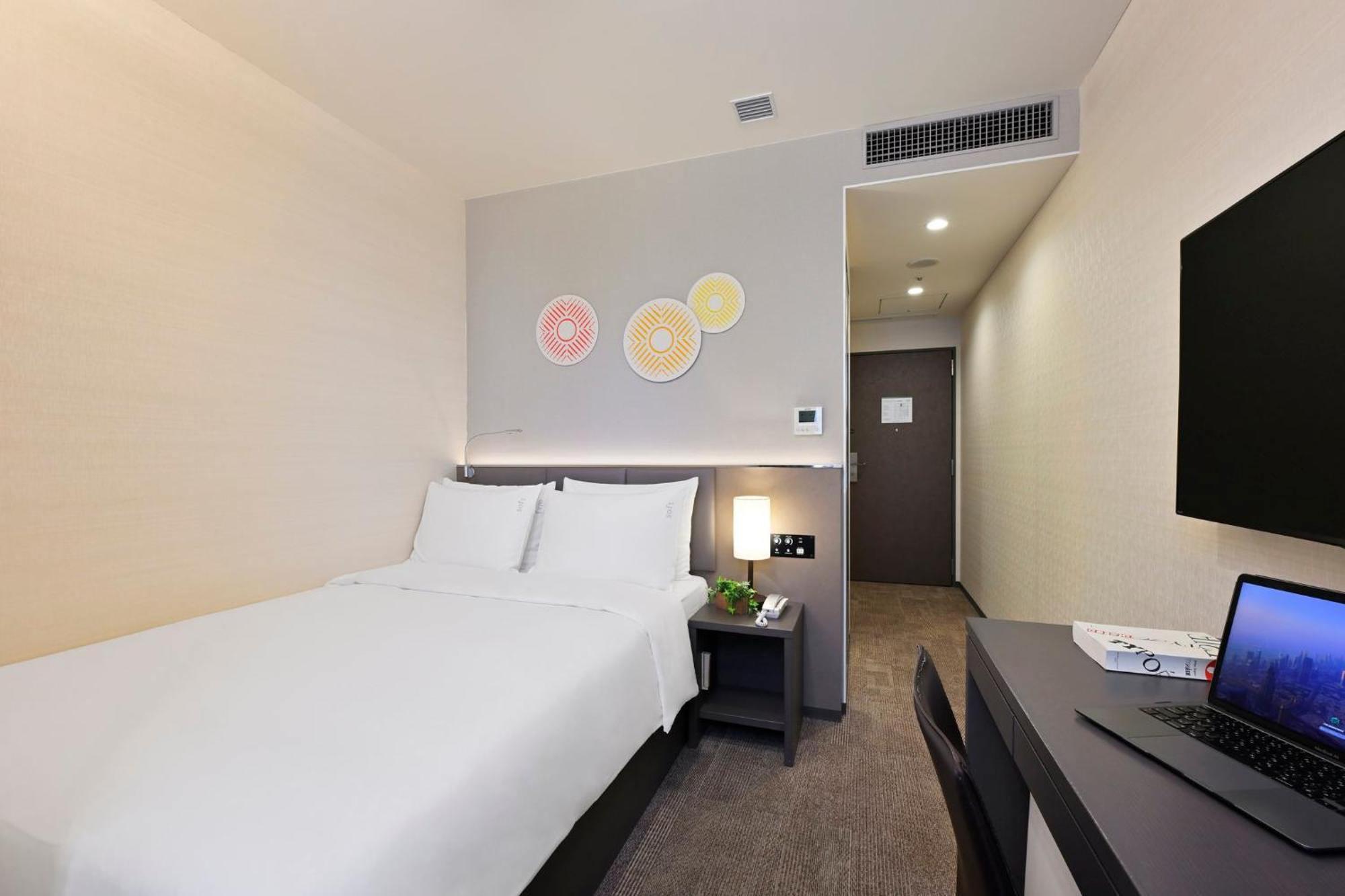 Inn&suites Shin Osaka, An Ihg Osaka