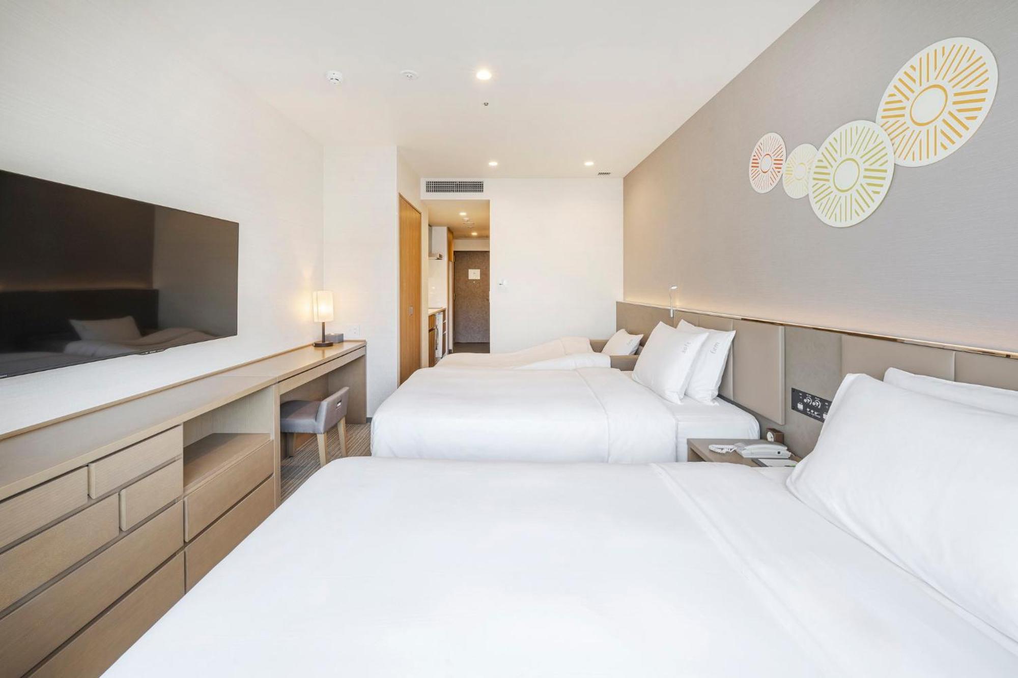 Inn&suites Shin Osaka, An Ihg 4*