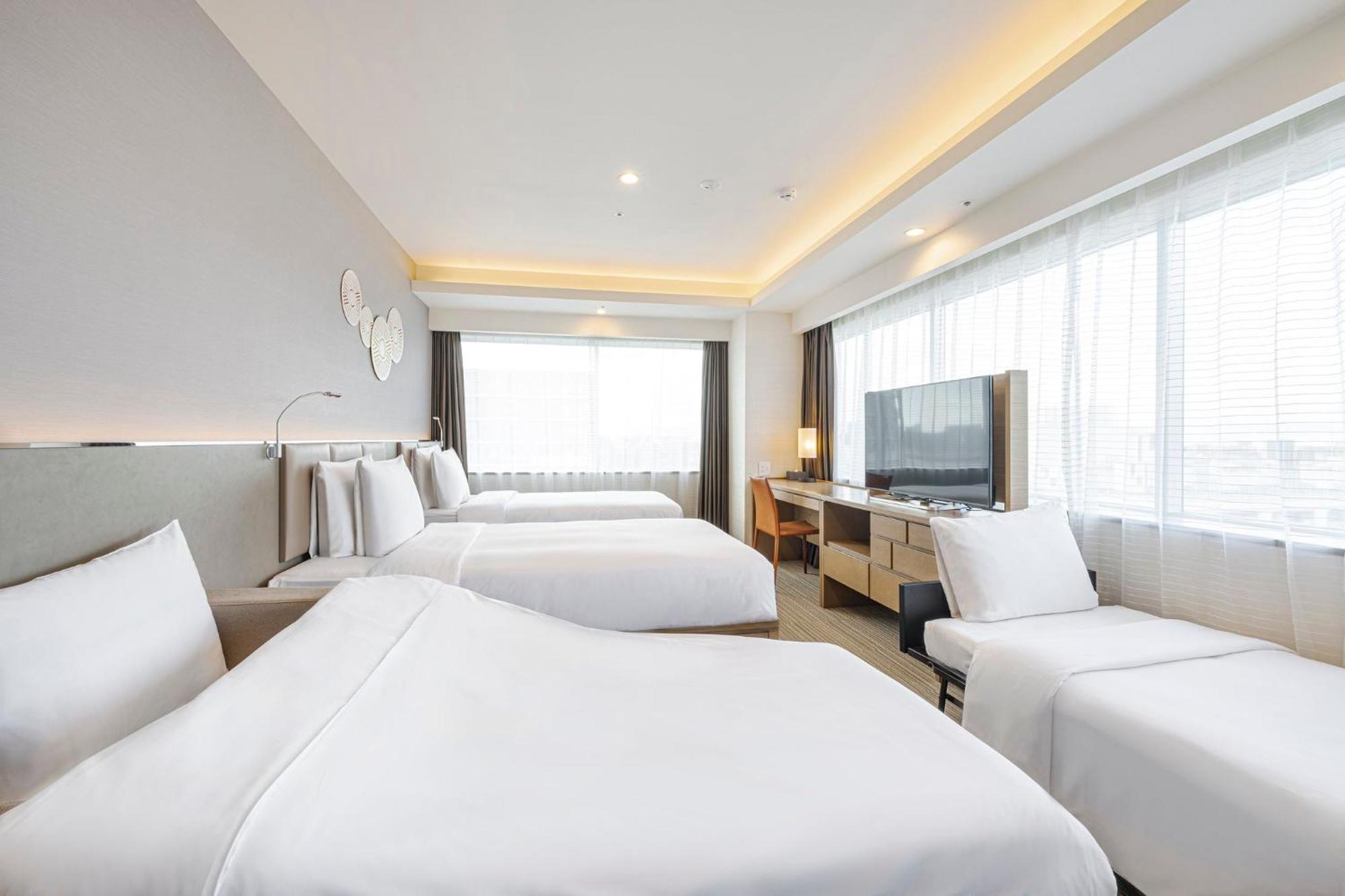 Inn&suites Shin Osaka, An Ihg Osaka