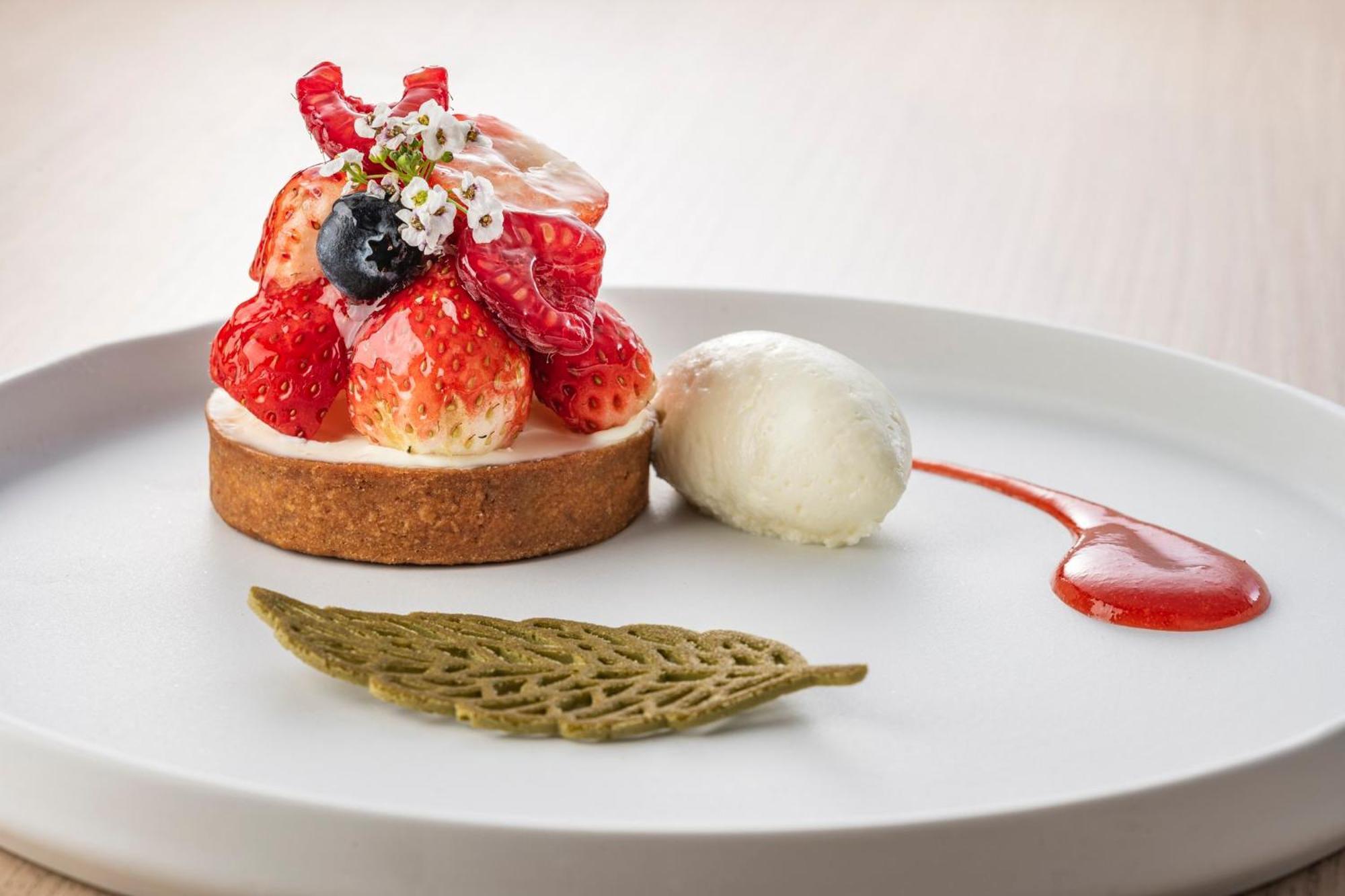 Inn&suites Shin Osaka, An Ihg