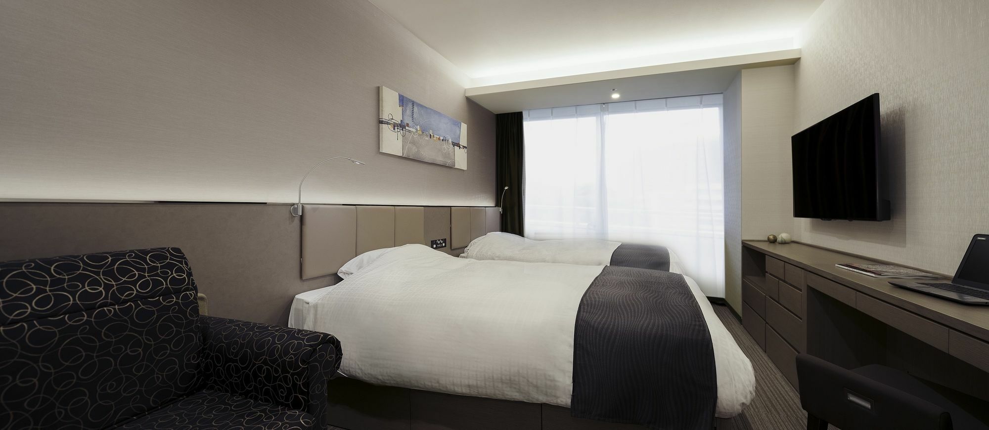 Hotel Inn&suites Shin Osaka, An Ihg 4*